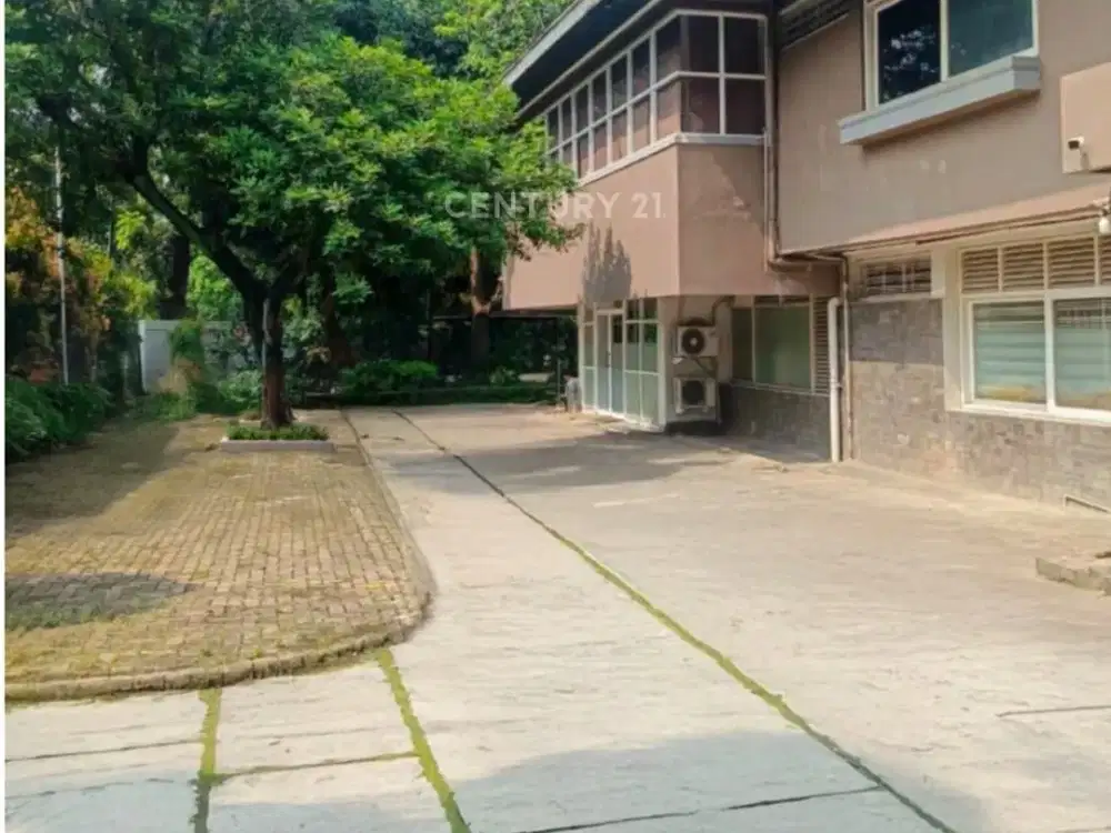 Dijual Rumah Untuk Usaha Lokasi Strategis Di Daerah Dharmawangsa