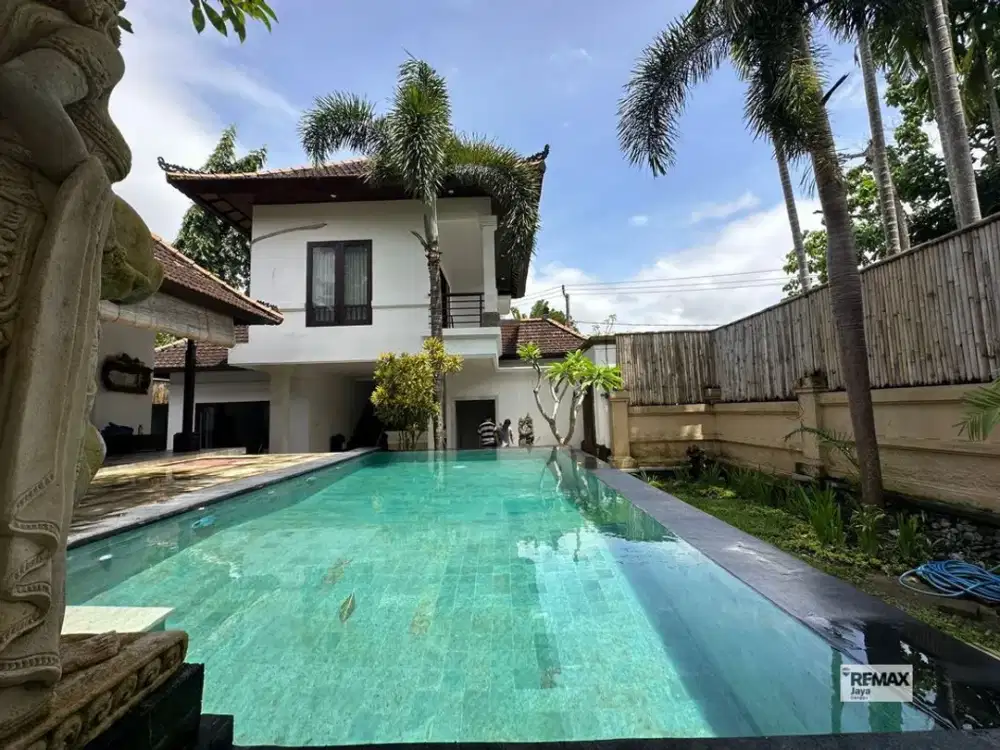 Modern 3 Bedroom Villa In Berawa, Canggu Prime Location