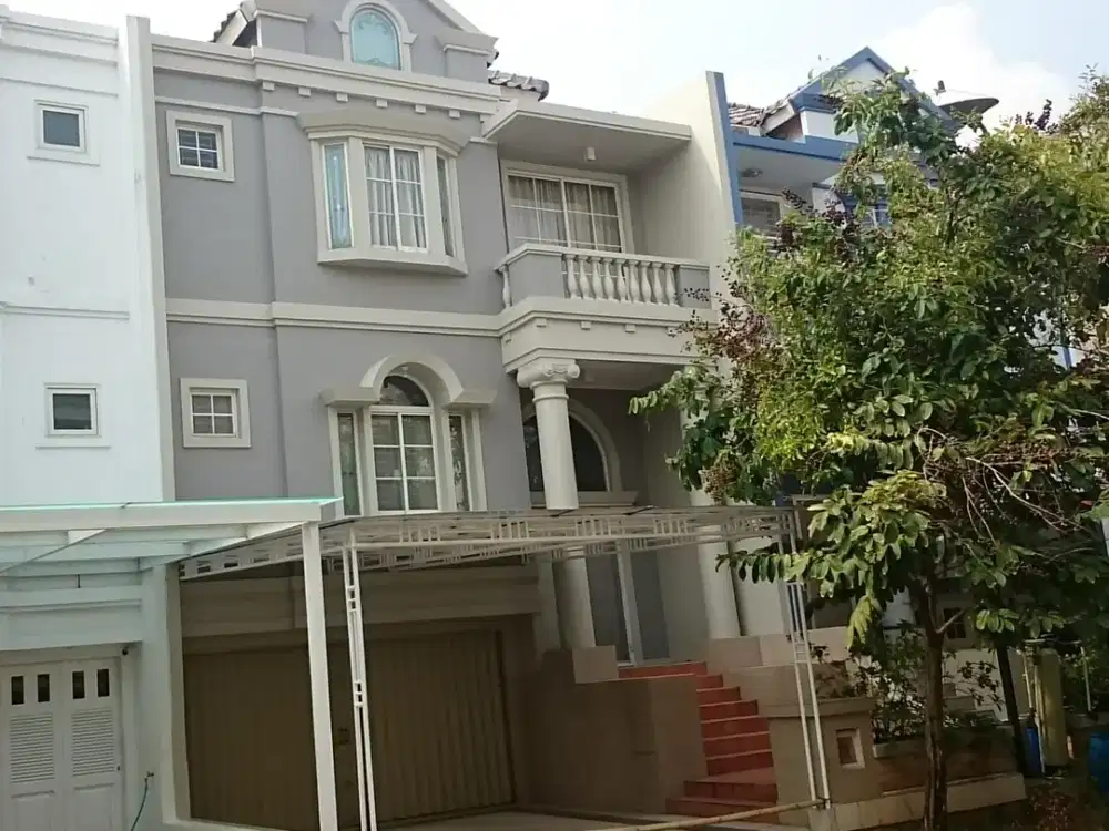 Dijual Rumah Cluster Damar Golf PIK BGM Furnished Uk 8x18 m2 at Jakarta Utara