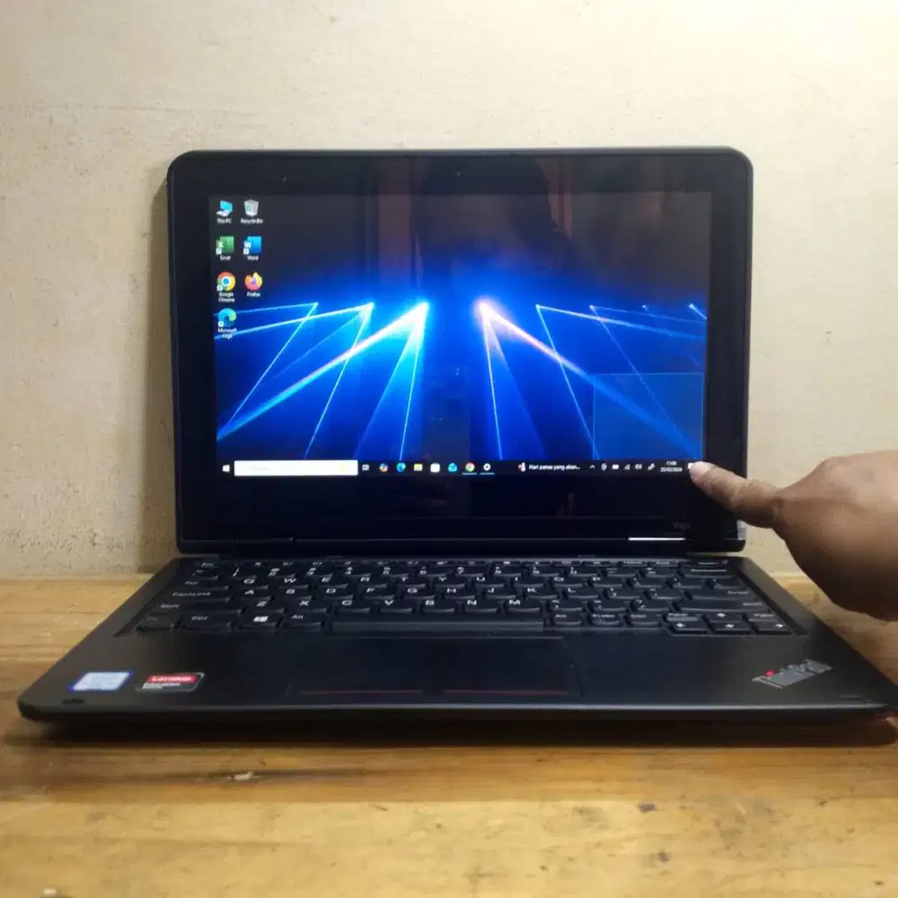 Lenovo Thinkpad Yoga 11E Touchscreen Ram 8 GB SSD 256 GB Intel M3-7Y30