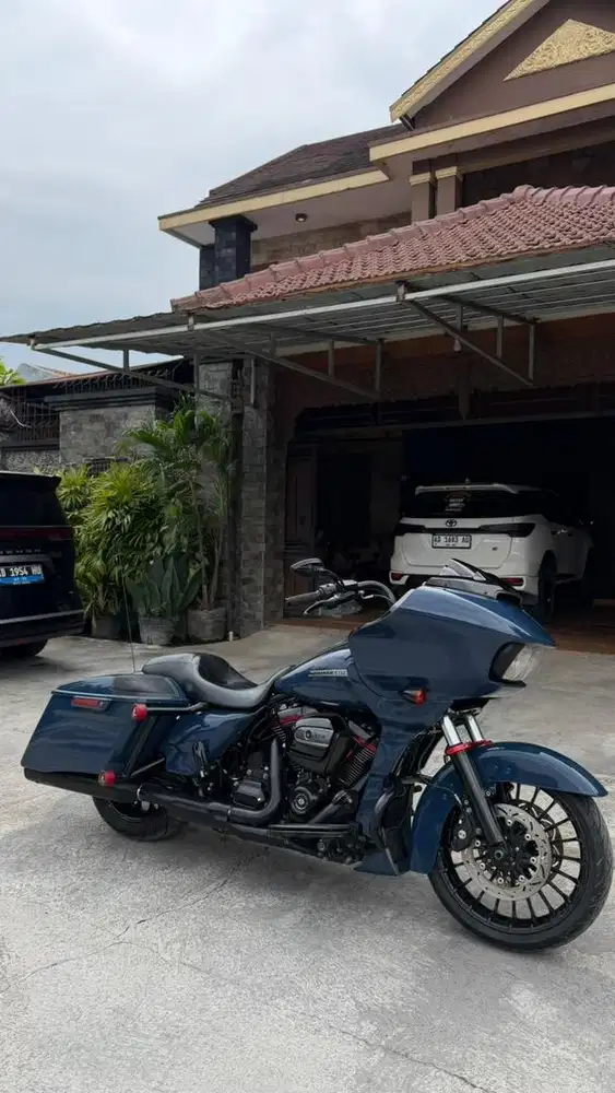 Road Glide Special 2019 Blue Billiard
