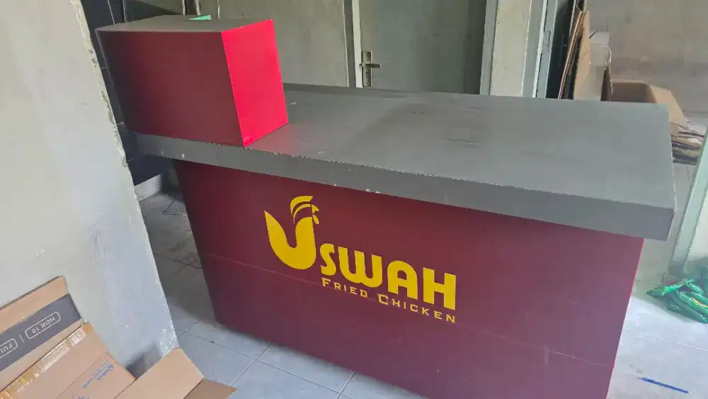 Meja Bekas Ayam Chicken