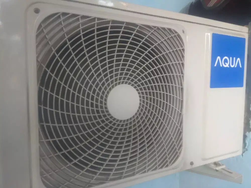 Ac 1/2 pk mrk agua beli 1th yg lalu barang masih bagus no kandala