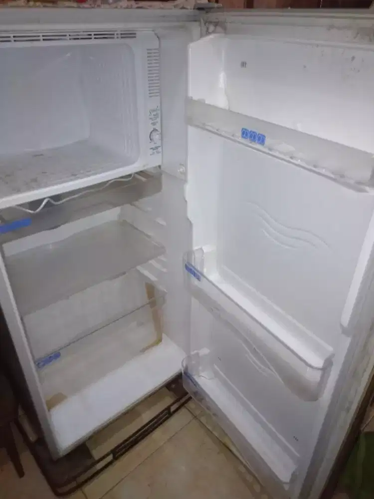 Jual kulkas bekas merk SHAP