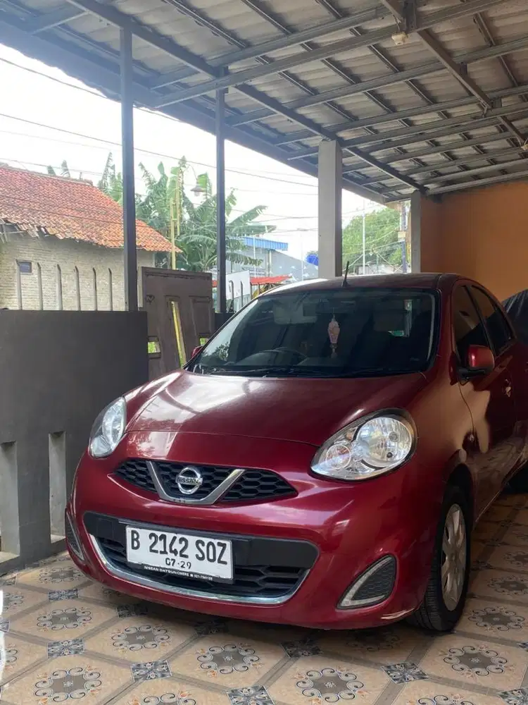 Nissan March Hatcback 1.2 4x2 2017 Maroon