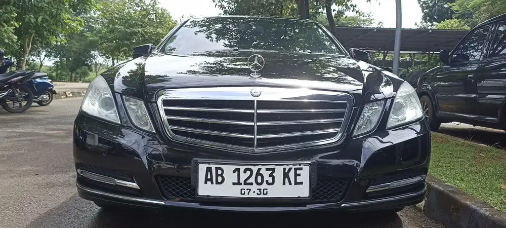 Mercedes-Benz E250 2010 Bensin