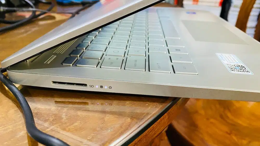 Laptop HP 14s-DQ3026TU