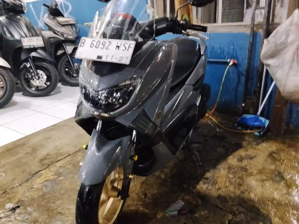 DIJUAL YAMAHA NMAX OLD 2017 SURAT LENGKAP