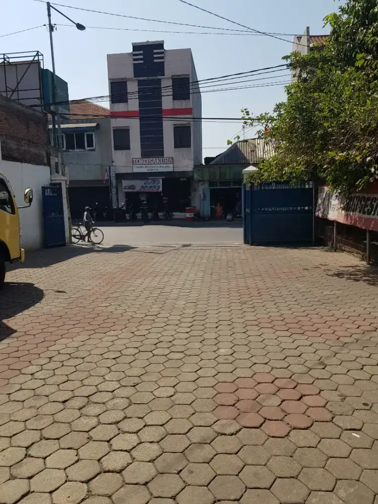 CHECKER PENJUALAN TOKO SPAREPART TRUCK