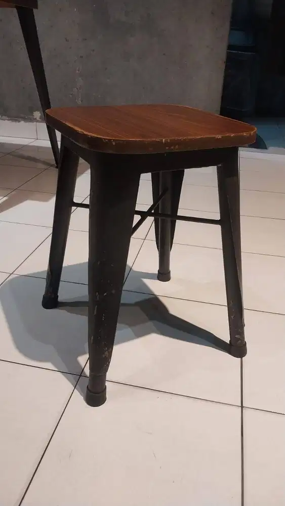Kursi Bekas Besi Kayu