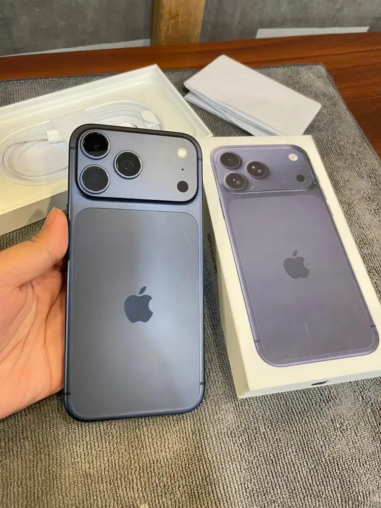 Iphone 17pro max 256 Blue Inter Beacukai On 18/09/26 Bh98% fullset