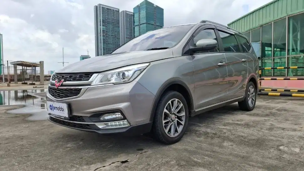 Wuling Cortez 1.5 CT L Bensin-AT 2019