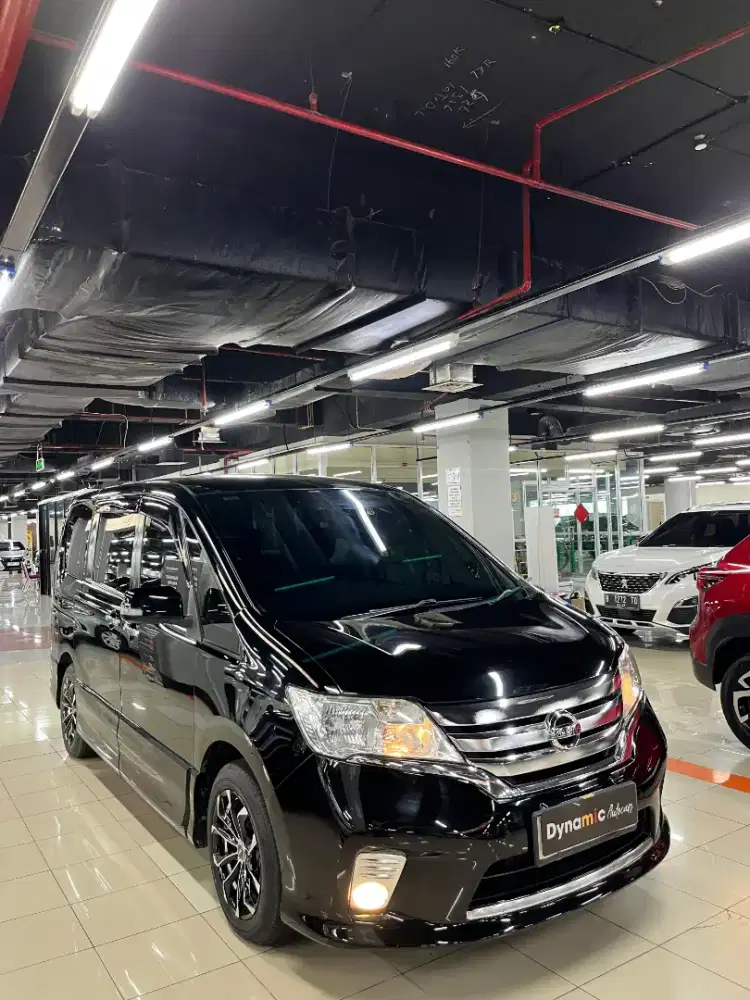 Nissan Serena HWS thn 2014 Black On Black
km 80rban Record Nissan