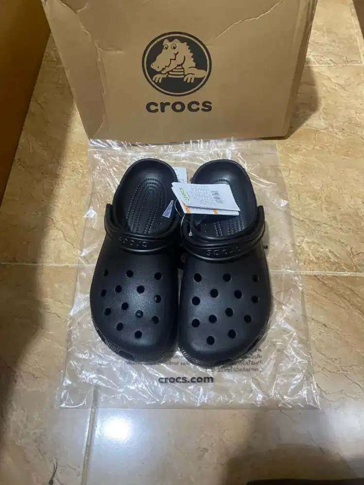 CROCS ITEM POLOS SZ M9 (42/43)