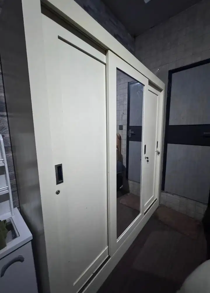 Lemari jati 3 pintu besar 180cm