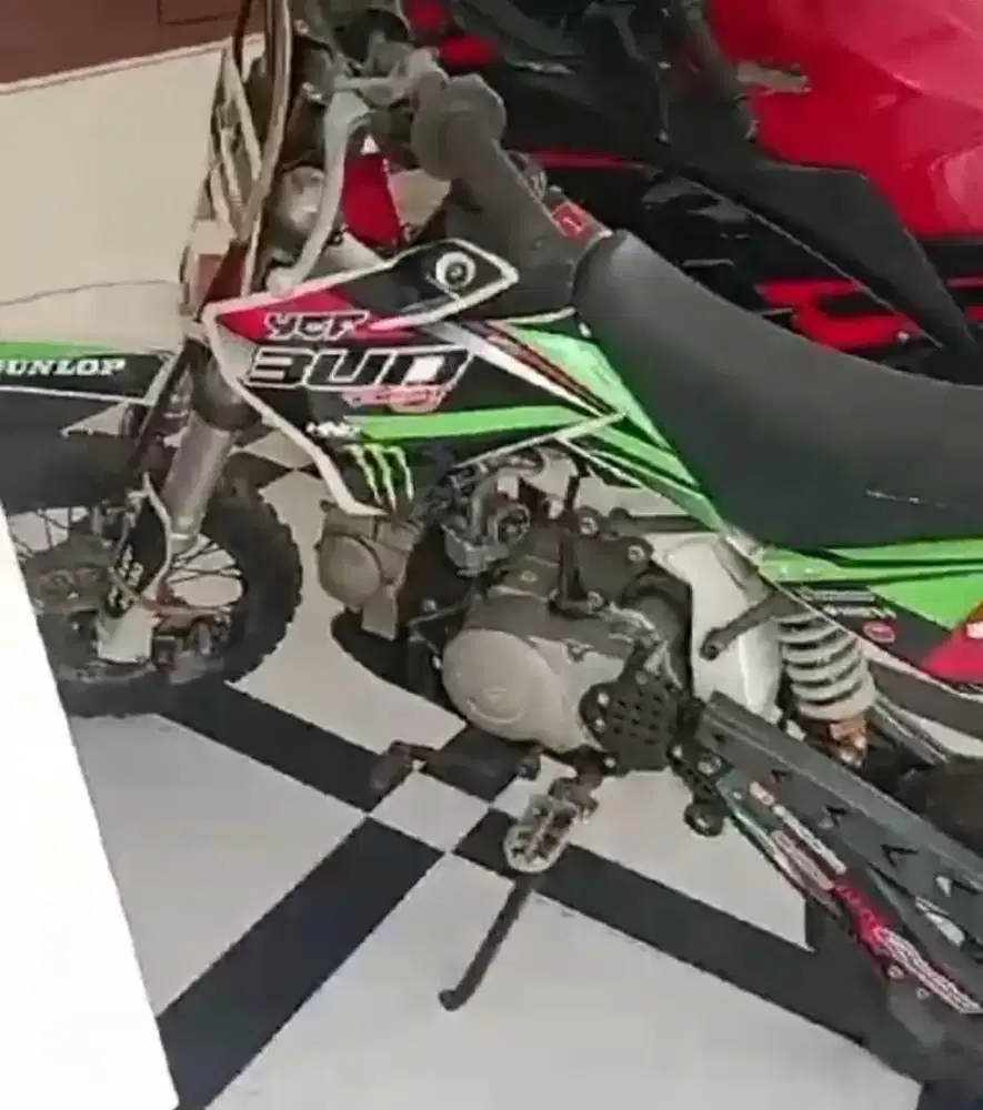 Dijual cepat motor trail kecil