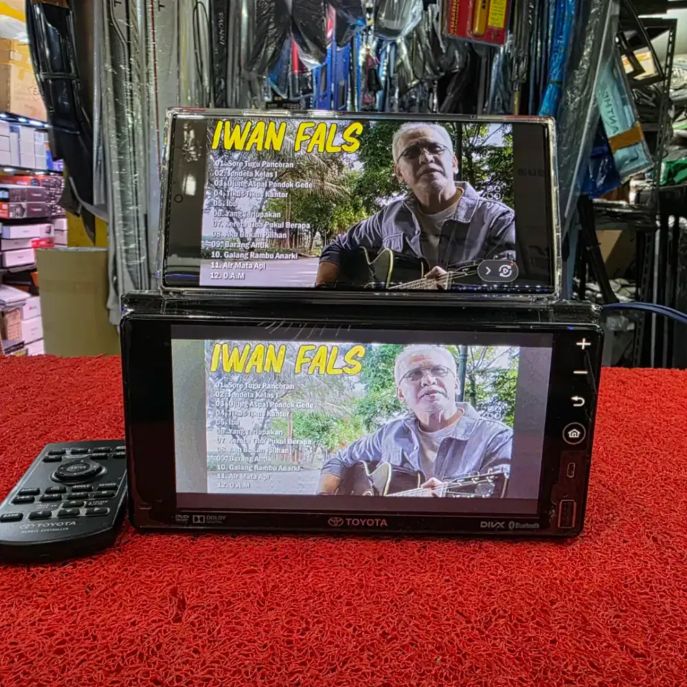 Head Unit TOYOTA VOXY 2019-2021 Miracast Bluetooth HDMI USB CD Radio