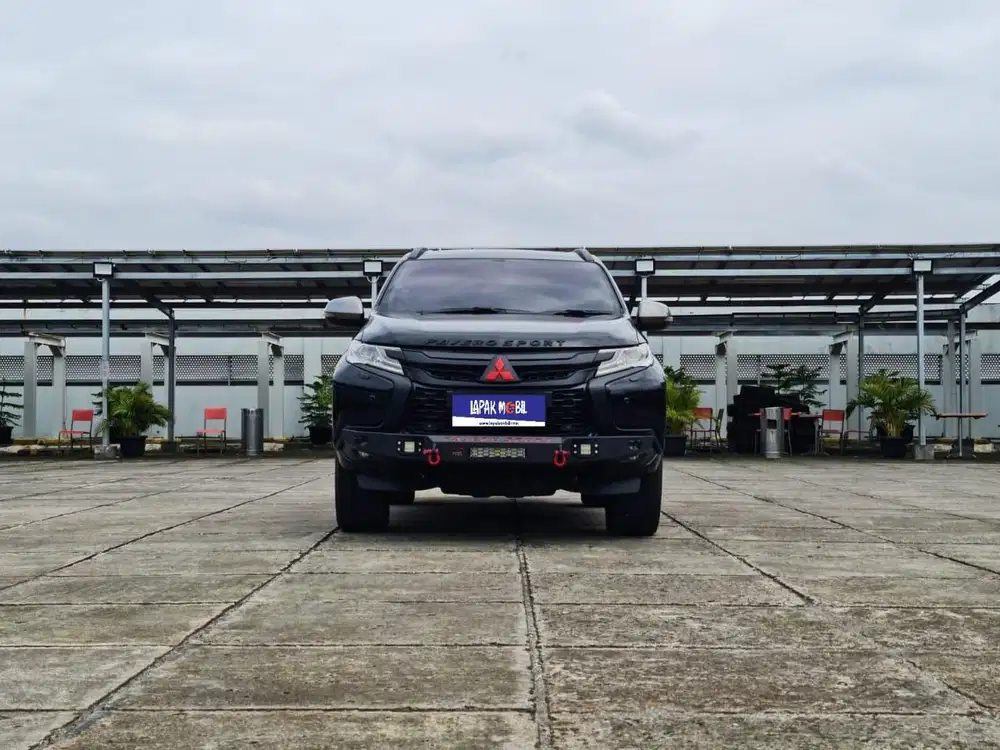 Mitsubishi Pajero Sport 2.4 Dakar Diesel AT Matic 2019 Hitam KM 44RB