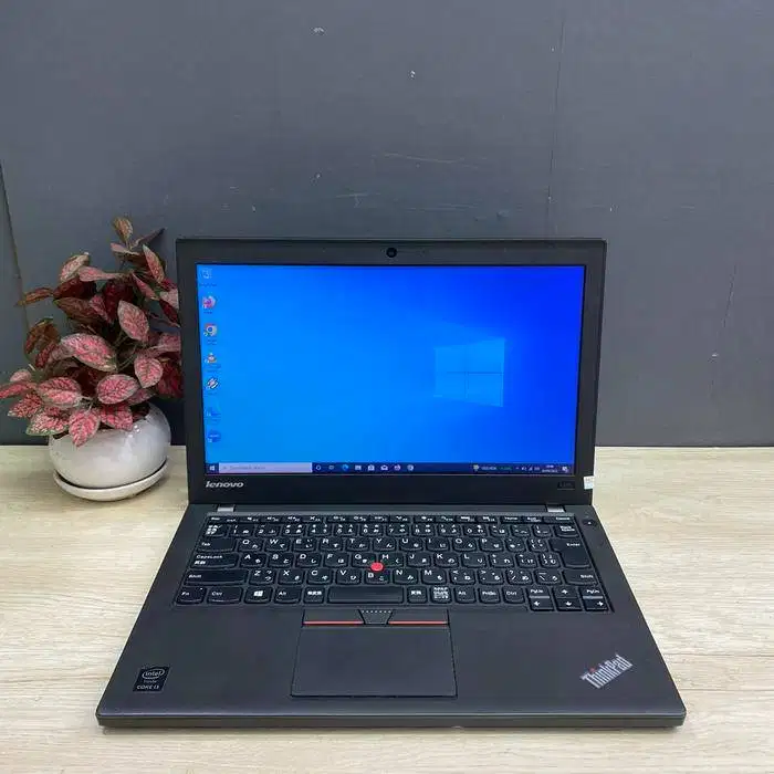 LAPTOP LENOVO THINKPAD X250 CORE I5 GEN5 8GB/120GB 12.5 *RET