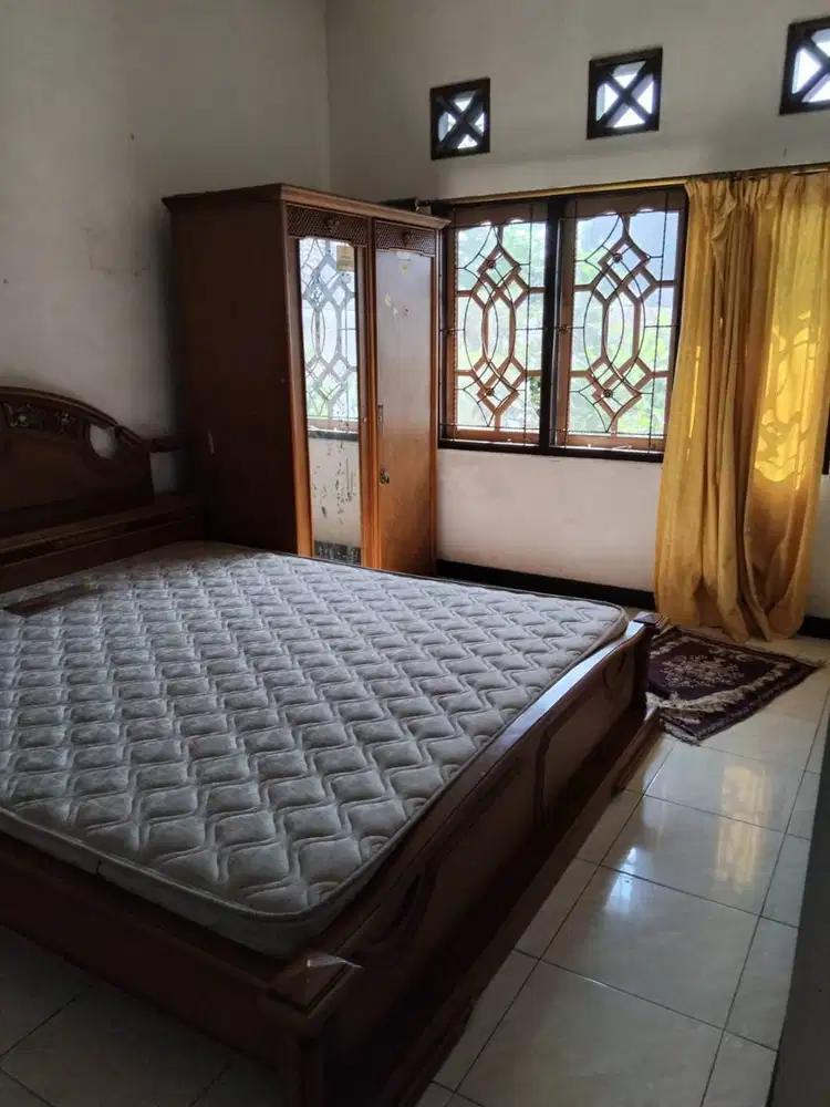 Dijual Rumah 2 lantai siap huni, Hoek  di Metro Margahayu Raya