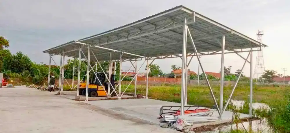 Pasang baja ringan atap spandek SNI