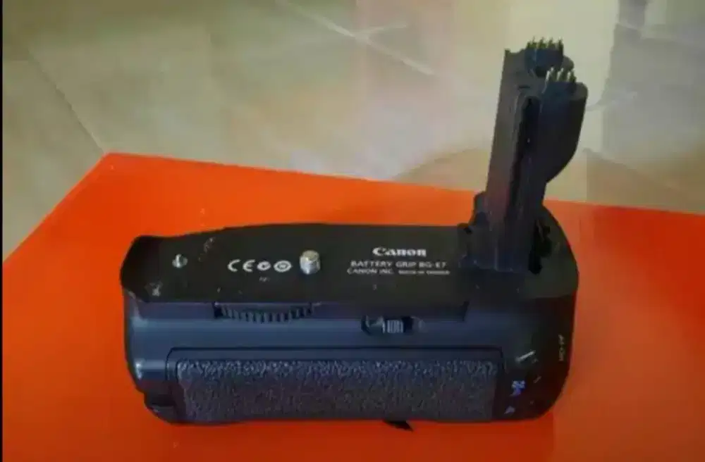 Baterai Grip Canon EOS 7D