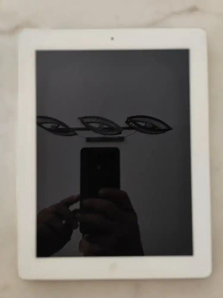 Ipad 4, 32gb, wifi only. Like new, sangat terawat. IOS 10.3.4