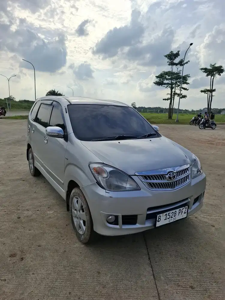 Toyota Avanza 2010 Bensin