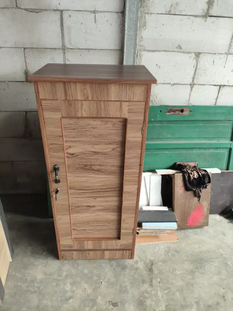 Lemari pakaian 3 ambal