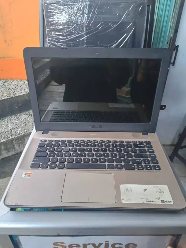MENJUAL laptop second nyala bagus merek ASUS X441B
