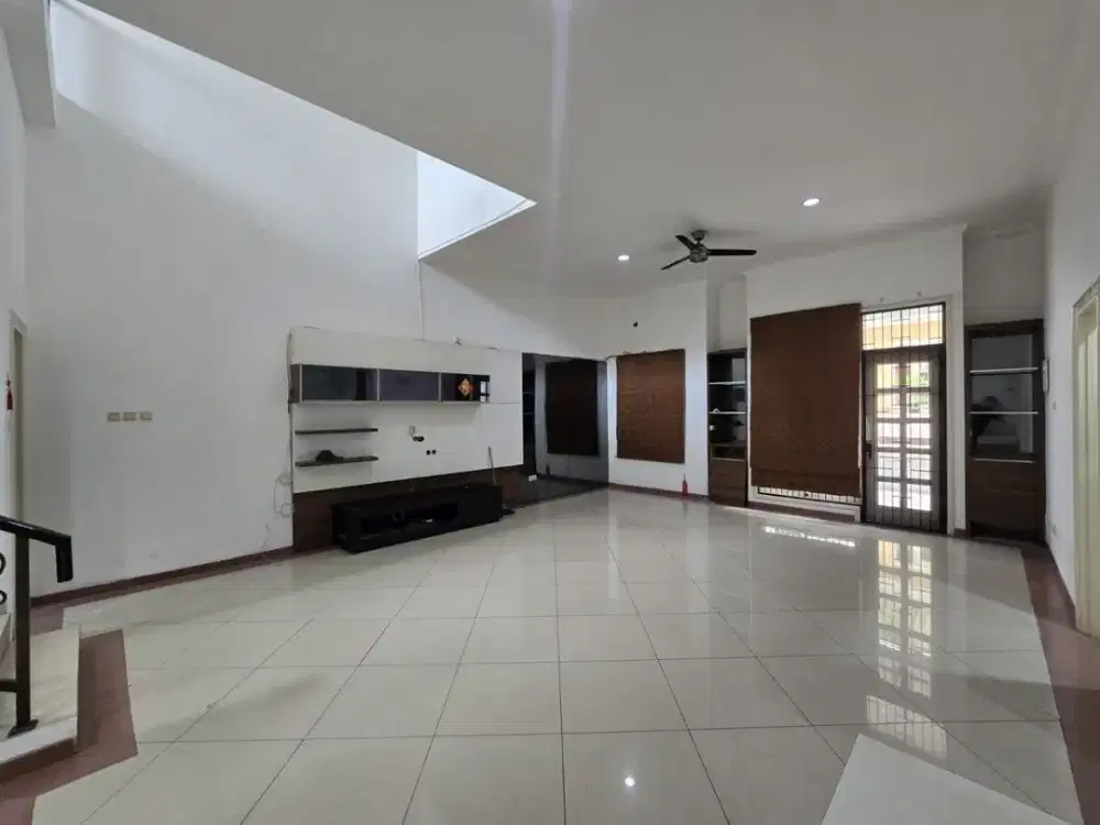 Disewa Rumah Cluster Damar PIK 2Lt Uk 10x23 m2 at Jakarta Utara