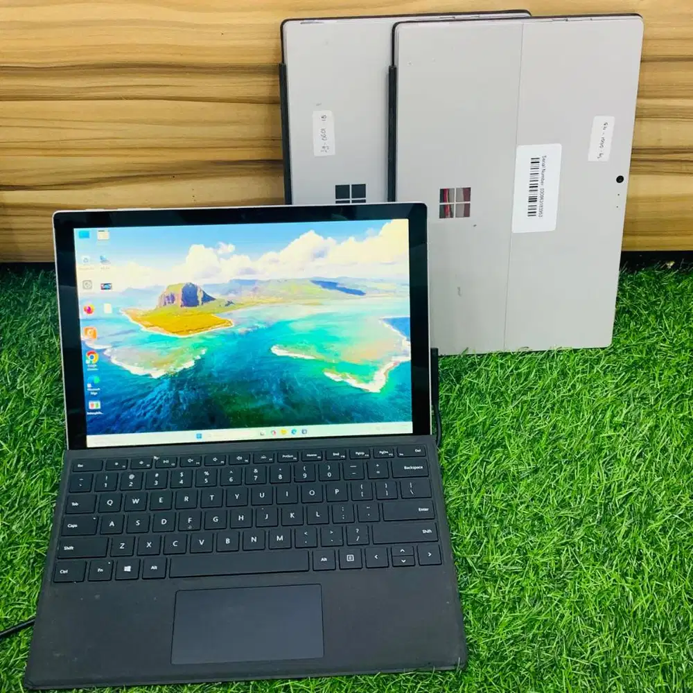 Microsoft SURFACE PRO Core i5 Gen7 Ram 8GB layar 13inch N-DC