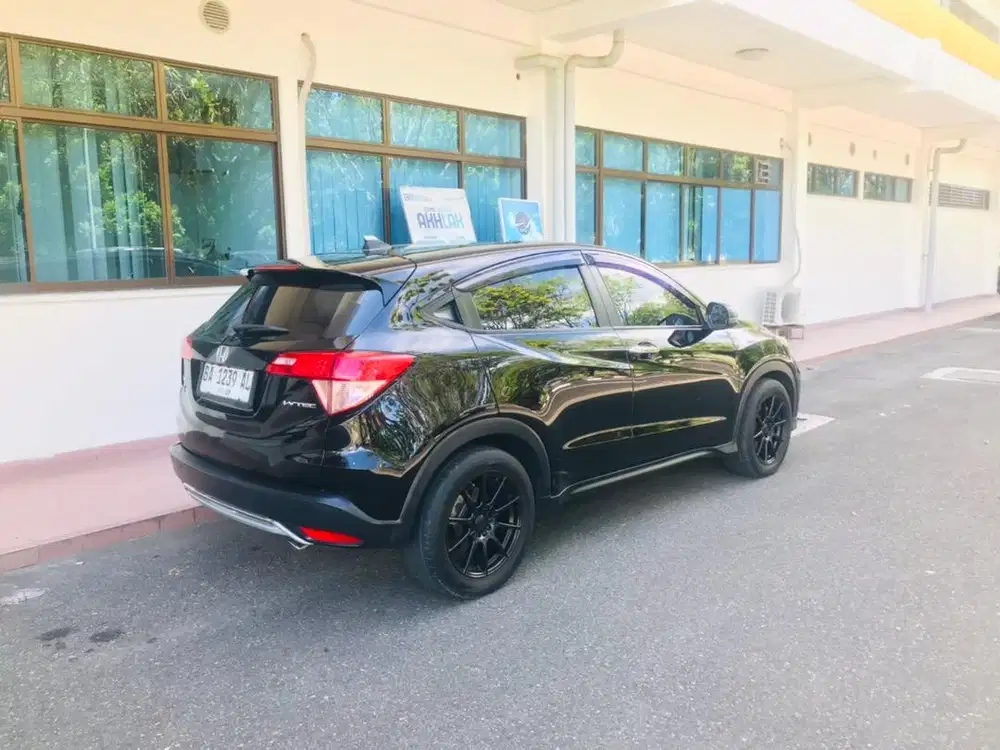 Honda HRV 2017 (stnk 2018)