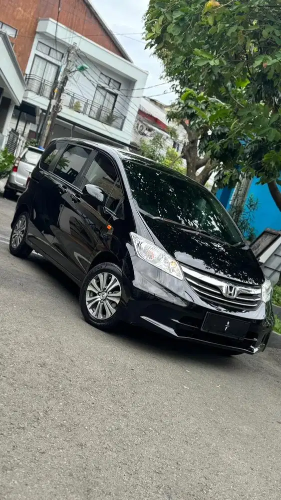 Honda freed 1.5 S 2013