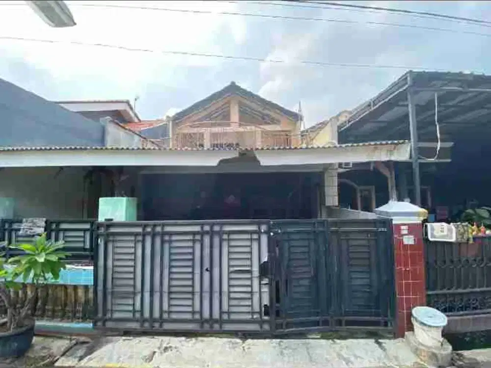 Dijual Rumah 2lantai Lokasi Strategis , 5 Menit Ke Jgc, 2 Menit To Metland , 5 Menit To Harpaan Indah, 10 Menit To Terminal Pulo Gebang