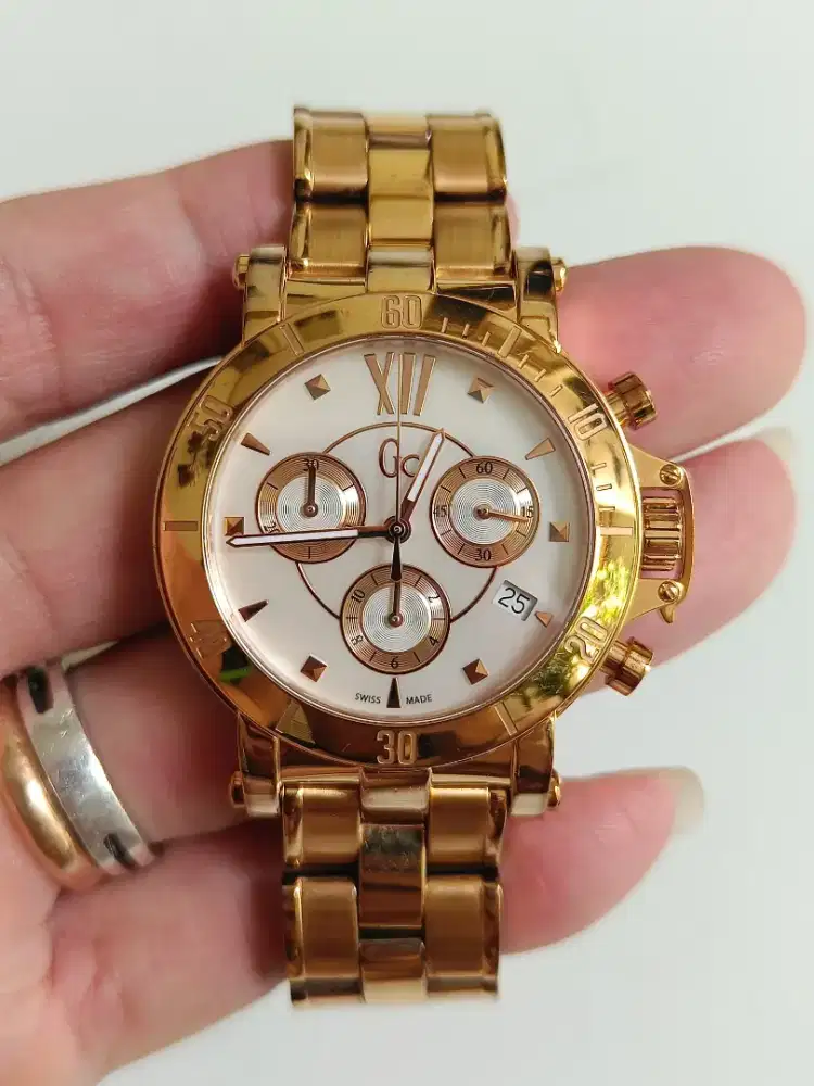 Gc guess collection X73008M1S original bekas sangat bagus cukup mulus