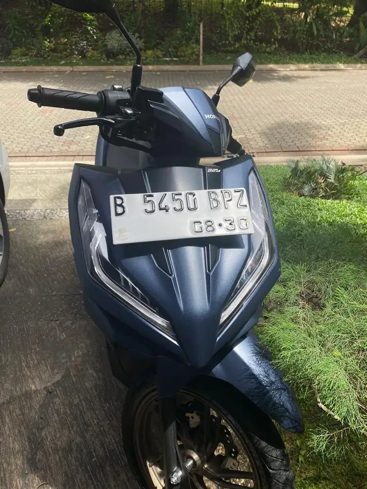Dijual Honda Vario 125 Matte blue LOW KM !!