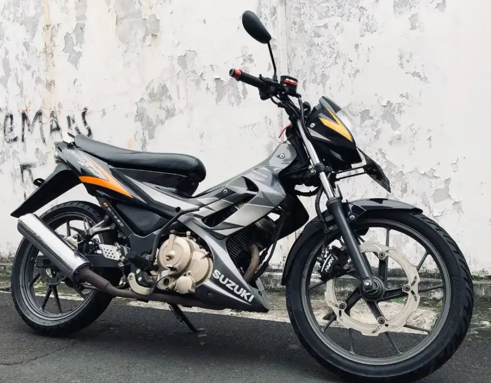 Satria fu150 ckd 2006 hitam abu
