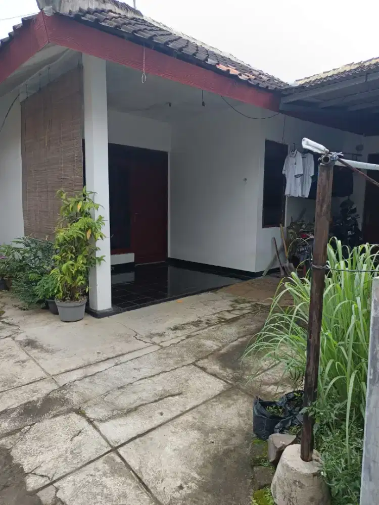 Di jual cepat rumah lingkungan strategis ,nyaman dan aman