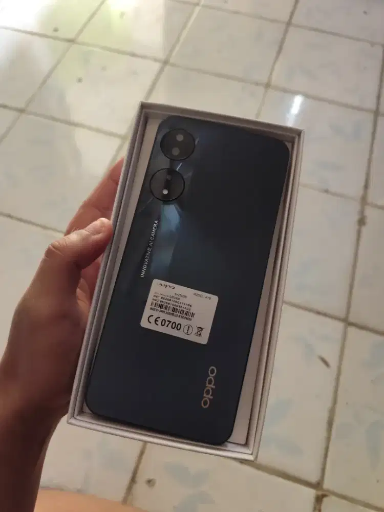 Oppo a78 5g 8/256 baru