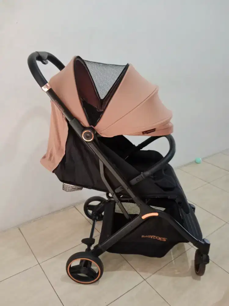 Babydoes Stroller Seperti baru