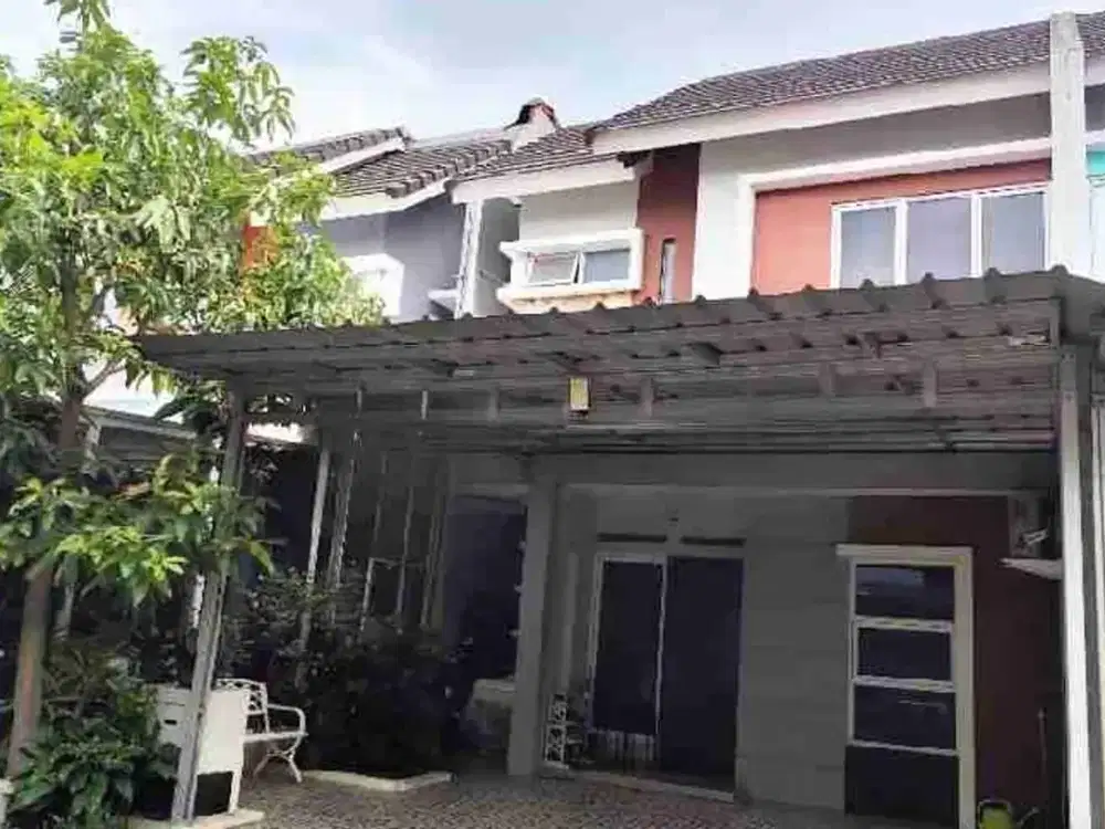 *DIJUAl CEPAT* Rumah 2 Lantai @ Perumahan Metland Menteng.