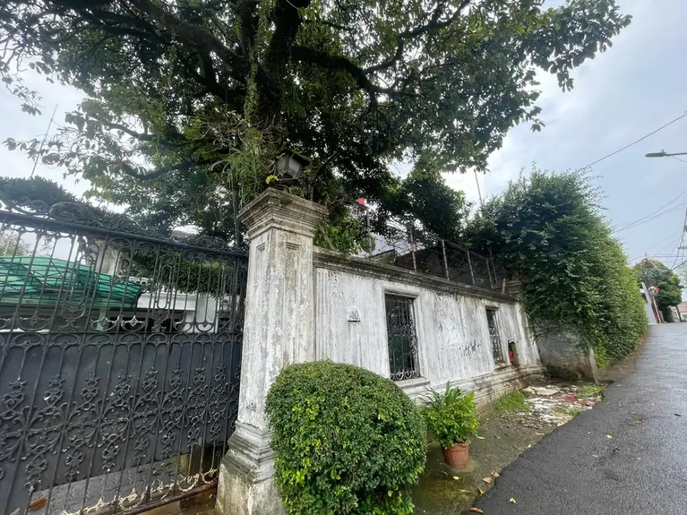 DIJUAL RUMAH di Cipete  2Lt Hitung Tanah