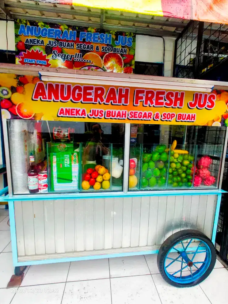 Gerobak aluminium utk jualan jus,martabak,mie ayam bakso,bubur,soto.