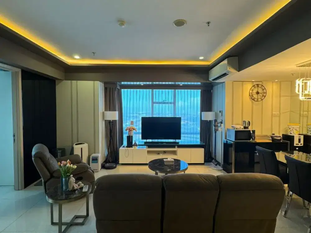 Murah Apartemen La riz Mansion 3BR Private Lift Posisi Hook Full Furnish Mewah