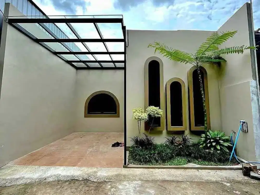 UTARA KAMPUS UGM DIJUAL RUMAH KALIURANG km 10 ; RUMAH KONTEMPORER SUPER EKSKLUSIF DI SLEMAN