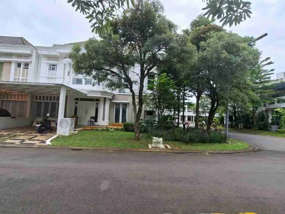 Rumah Hook Besar Selangkah Ke Club House Di Summarecon Bekasi