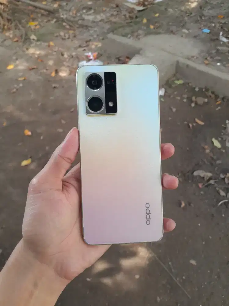 Oppo Reno 8 4G Ram 8/256