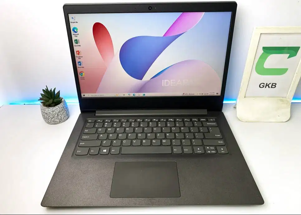 Laptop Lenovo Athlon Gold bukan silver Ram 8gb Ssd 512gb VGA 2gb lanca