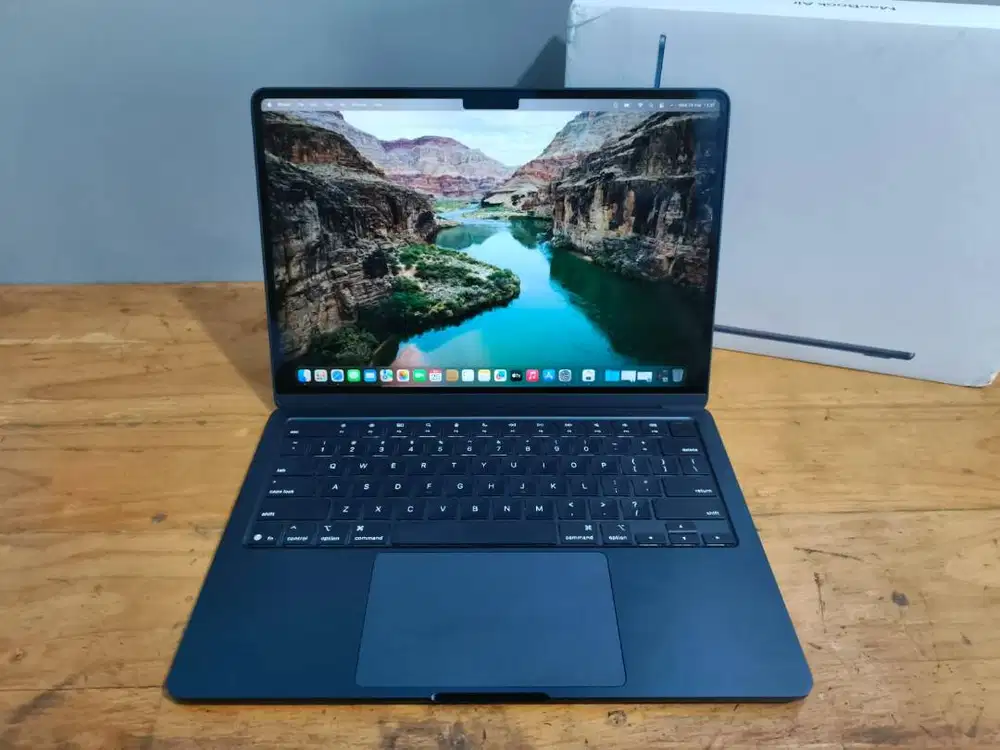 BNOB Macbook Air M4 16/256GB cc 7 Max Cap: 100% garansi Februari 2027